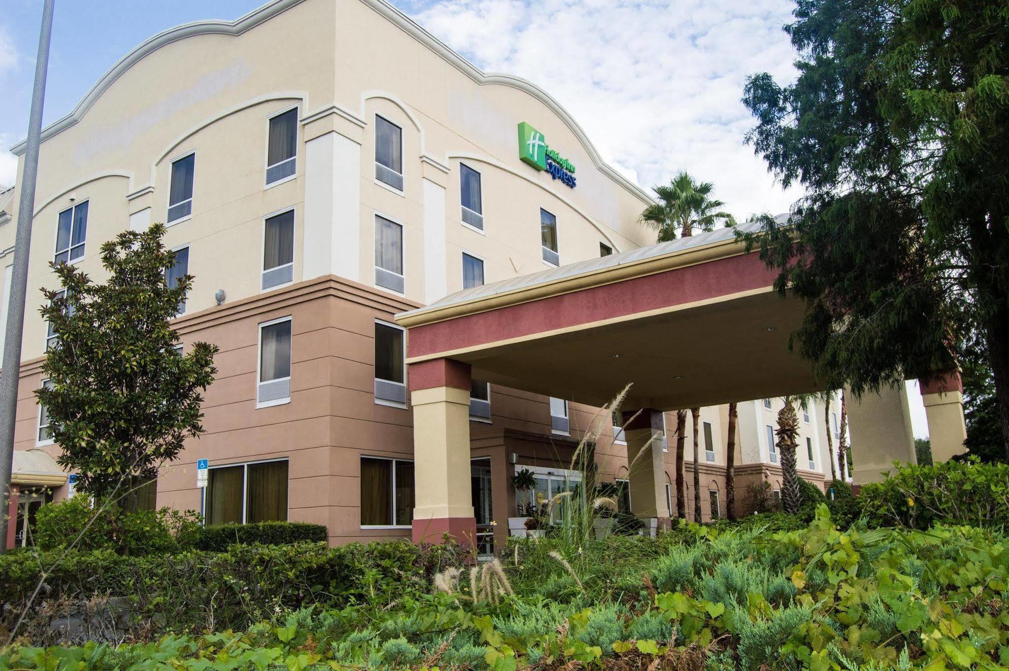 Holiday Inn Express Hotel & Suites Clearwater Us 19 North, An Ihg Hotel Exterior photo